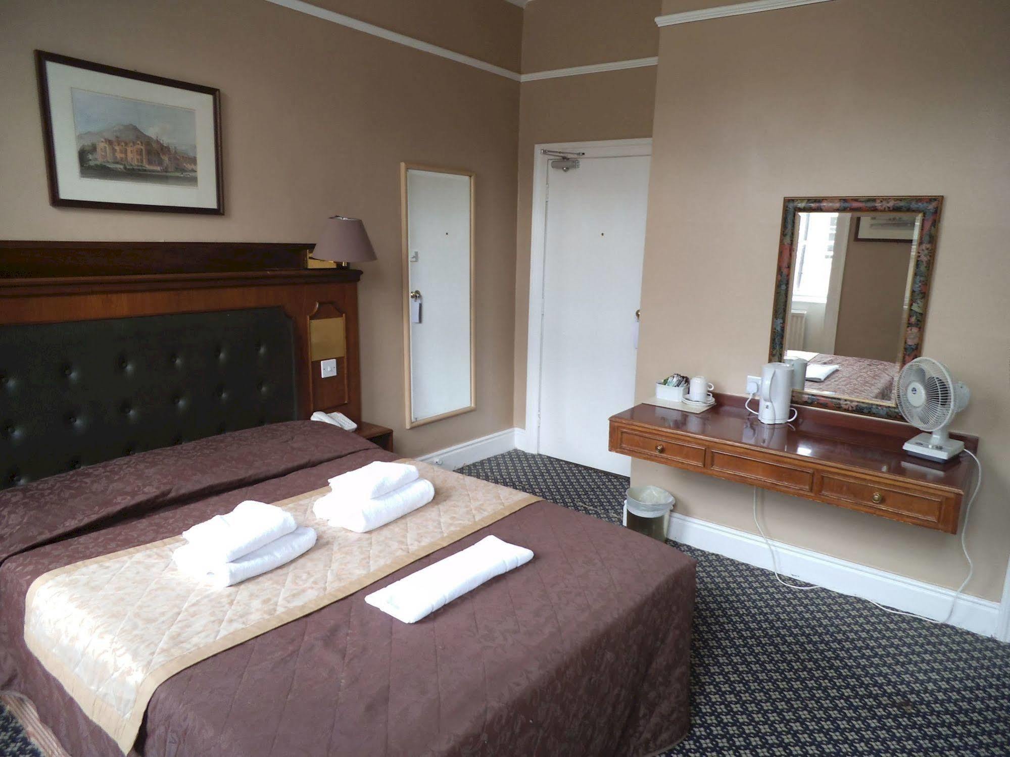 Redcar Hotel Бат Экстерьер фото